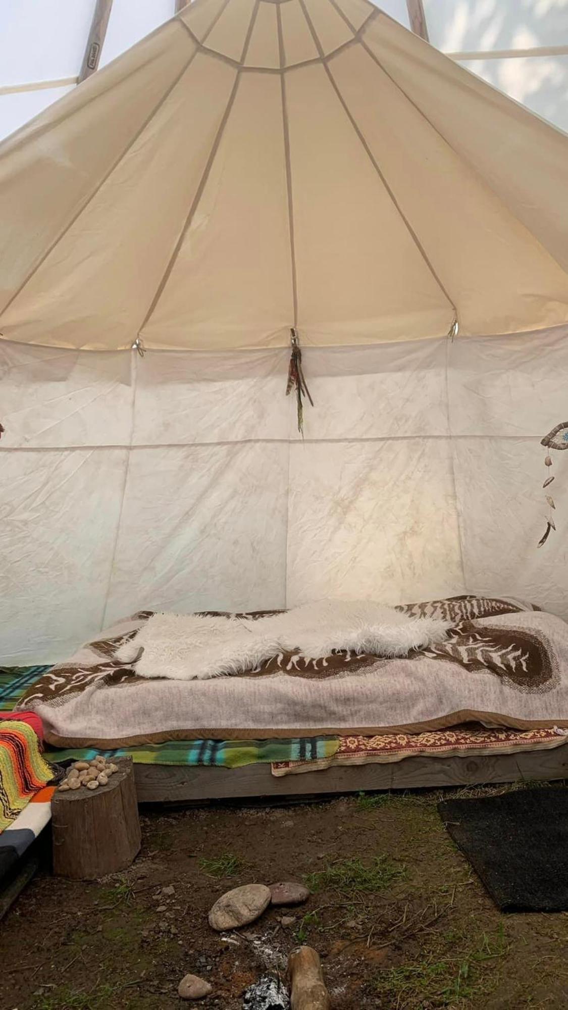 Teepee Oppidum Praha-motofamily Luxury tent Lhota (Prague-West)